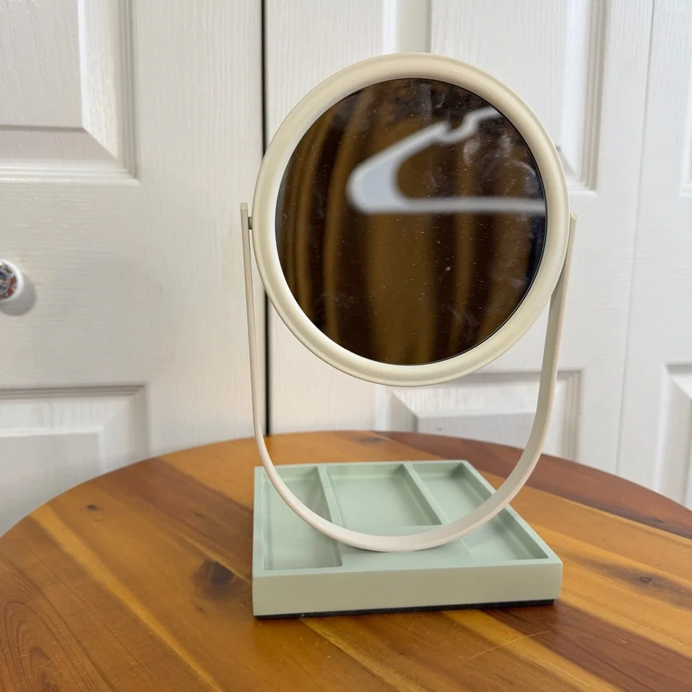 Envogue make up flip mirror storage tray